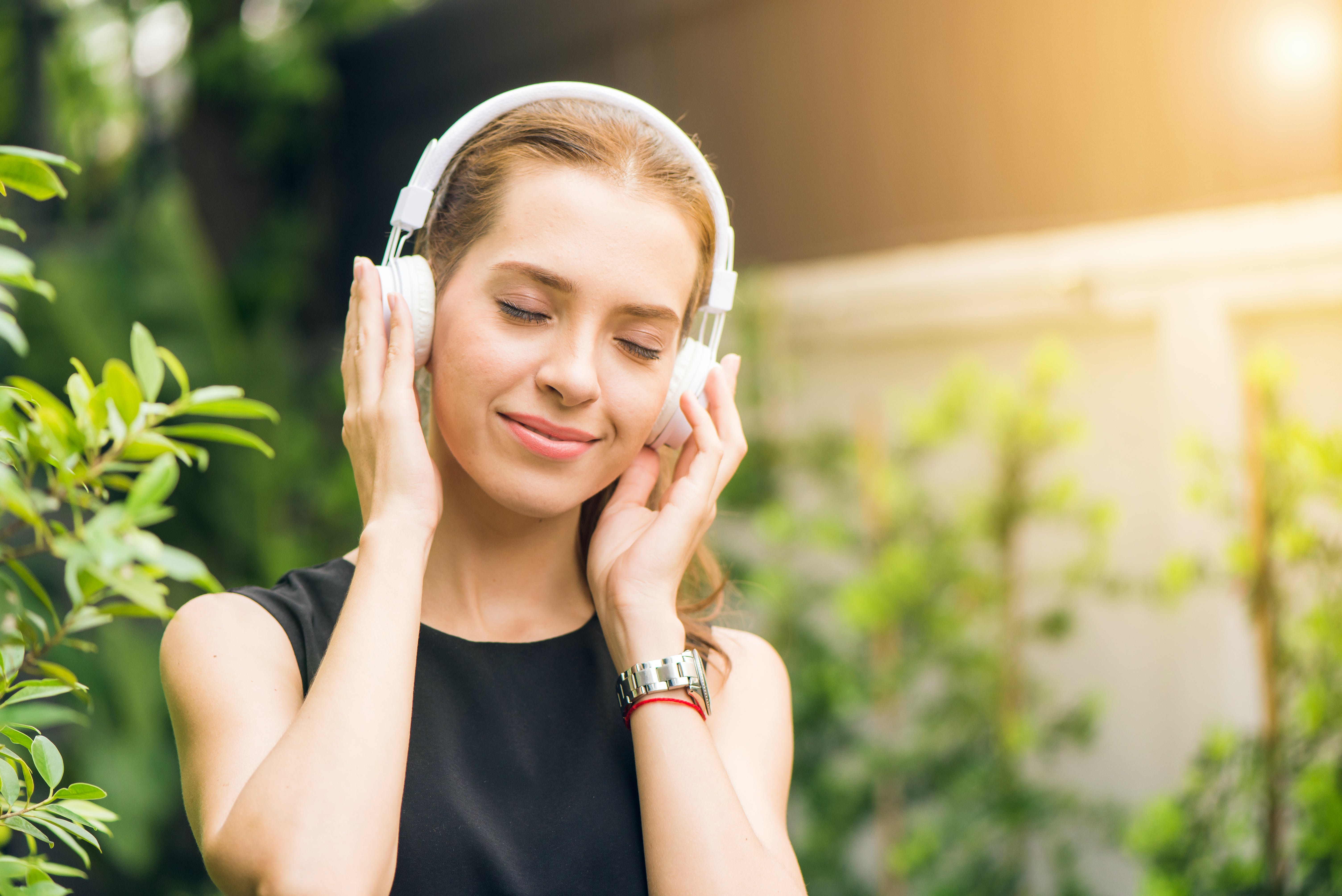 Armonizando el Bienestar: El Poder Curativo de la Musicoterapia en los Cuidados de Salud