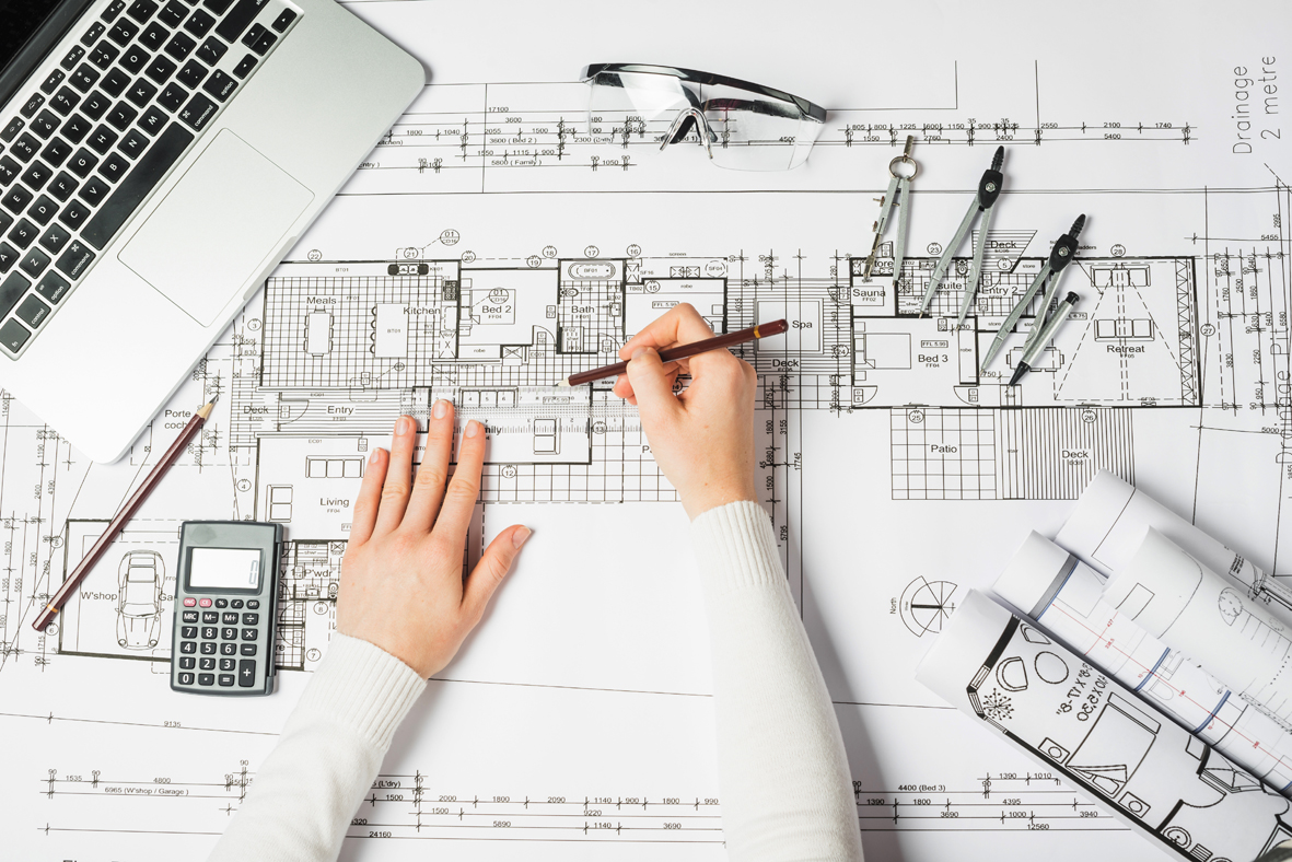 Richard Moreta Aportó Inspiración a Generaciones Futuras de Arquitectos en Entrevista con el Experto
